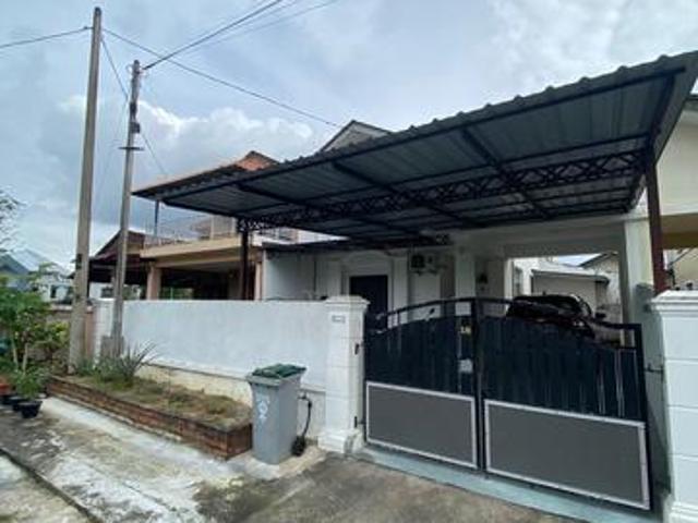 Residential House for sale in Malaka