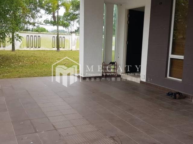 House for rent in Taman Ungku, Johor Bahru