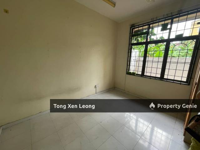 Residential House for sale in Malaka