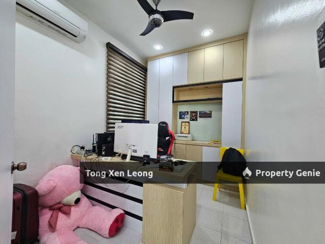 Residential House for sale in Malaka