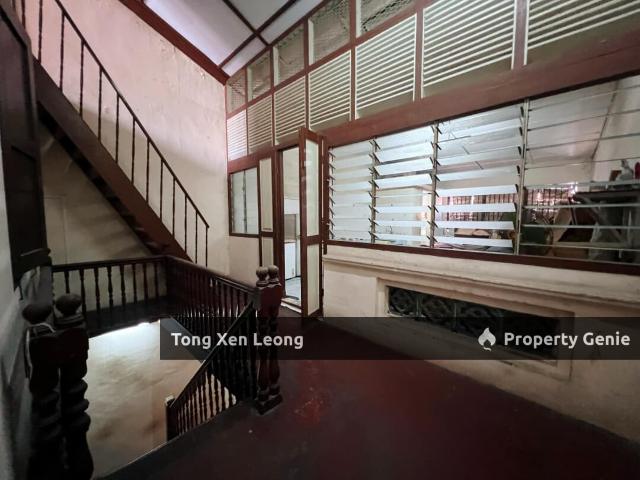 Shop for sale in Malaka