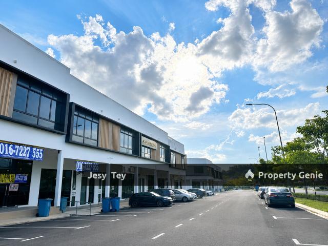 Shop for sale in Ulu Tiram, Johor