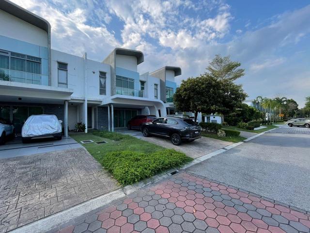 Terraced House for sale in Tanjong Sepat, Selangor
