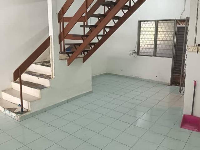 Terraced House for sale in Langat, Selangor
