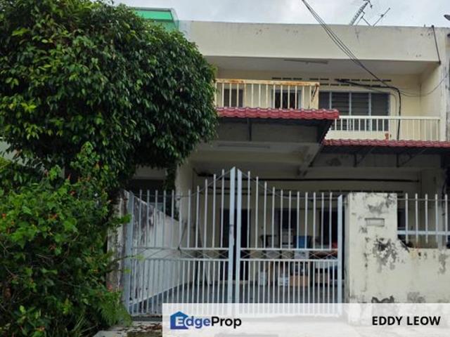 House for sale in Malaka