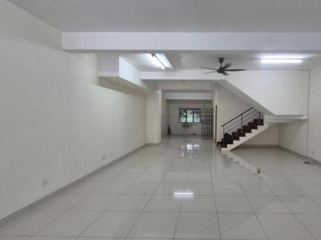 Terraced House for sale in Seri Kembangan, Majlis Bandaraya Subang Jaya