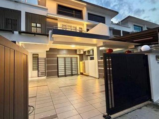 Terraced House for sale in Ulu Tiram, Johor