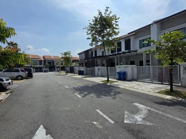 Terraced House for sale in Alam Impian, Selangor