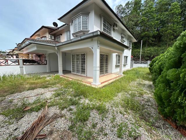 Terraced House for sale in Malaka