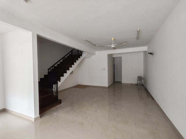 Terraced House for rent in Petaling, Alam Impian