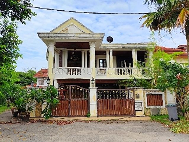 Terraced House for sale in Malaka