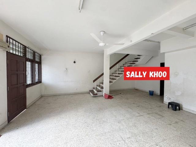 Terraced House for rent in Georgetown, Penang
