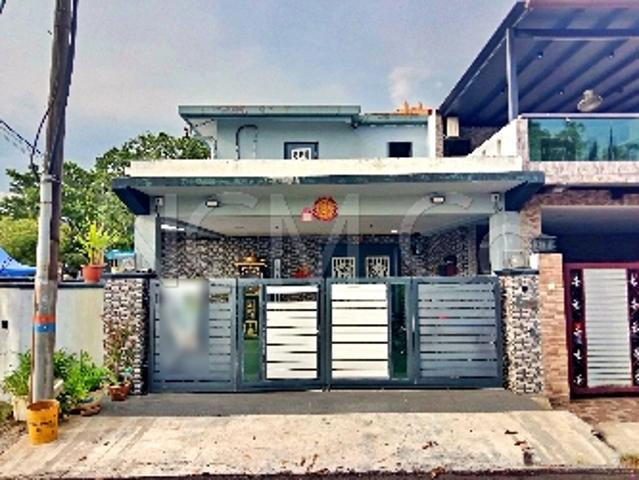 Terraced House for sale in Kuala Selangor, Selangor