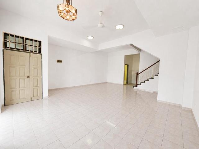 Terraced House for sale in Ulu Tiram, Johor