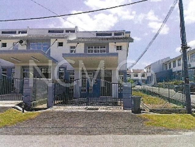 Terraced House for sale in Malaka