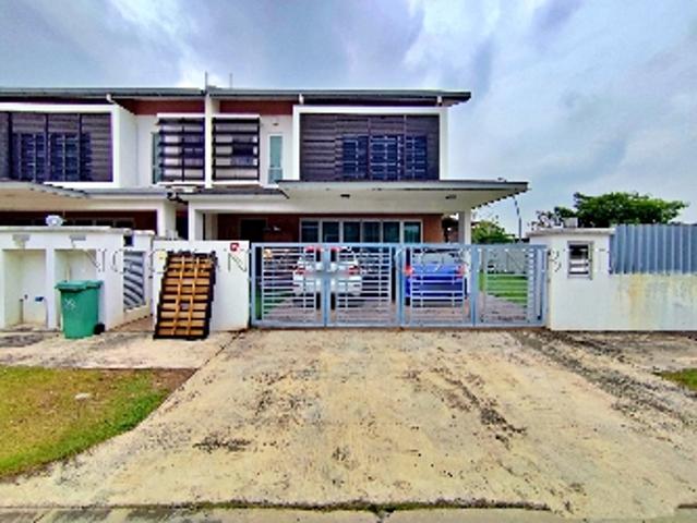 Terraced House for sale in Kuala Selangor, Selangor