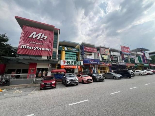 House for rent in Petaling, Alam Impian