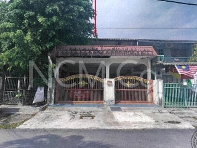 Terraced House for sale in Kuala Selangor, Selangor
