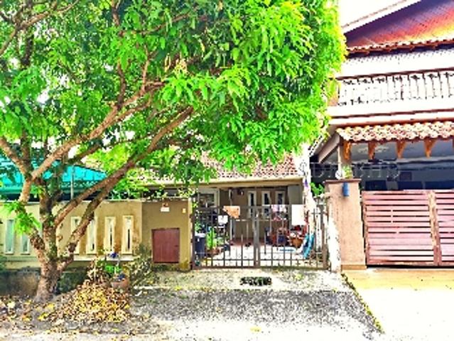 Terraced House for sale in Kuala Selangor, Selangor