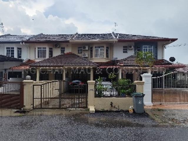 Terraced House for sale in Malaka