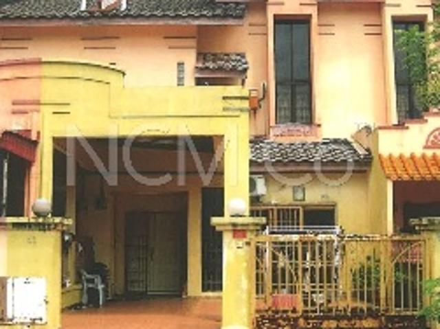 Terraced House for sale in Malaka