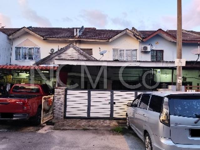 Terraced House for sale in Kuala Selangor, Selangor