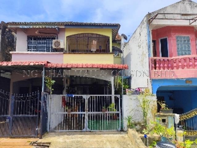 Terraced House for sale in Kuala Selangor, Selangor