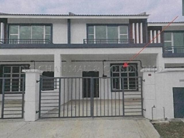 Terraced House for sale in Malaka