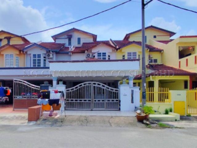 Terraced House for sale in Kuala Selangor, Selangor