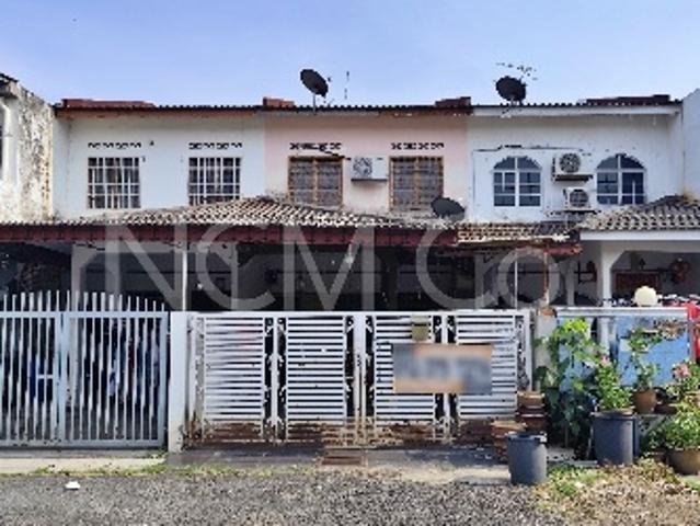 Terraced House for sale in Kuala Selangor, Selangor
