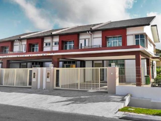 Terraced House for sale in Long Miri