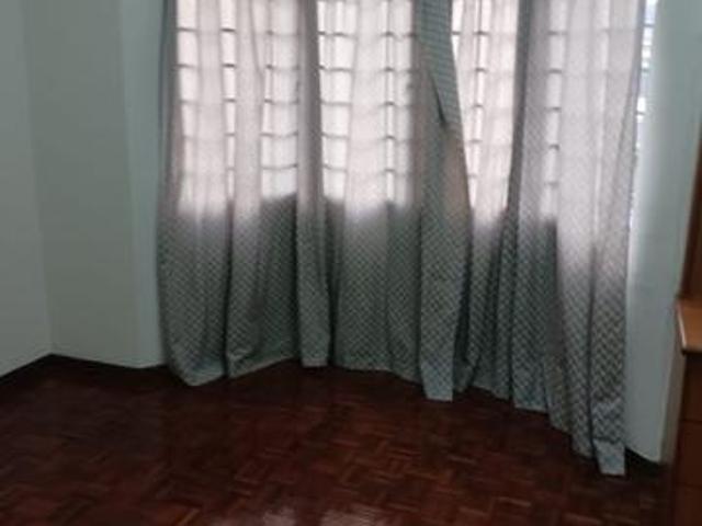 Terraced House for rent