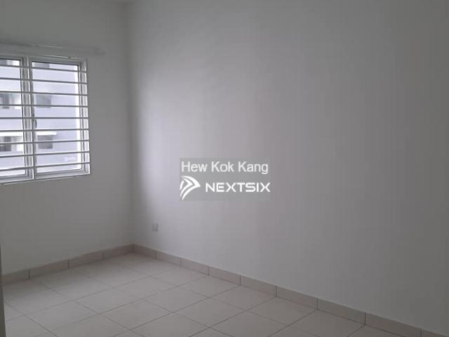 Shop for rent in Kajang, Langat