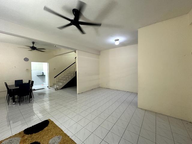 Terraced House for rent in Barat Daya, George Town