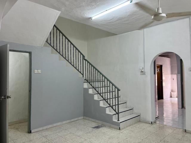 Terraced House for rent in Wellesley, Penang