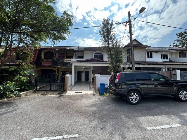 Terraced House for rent in Country Heights Damansara, Kuala Lumpur