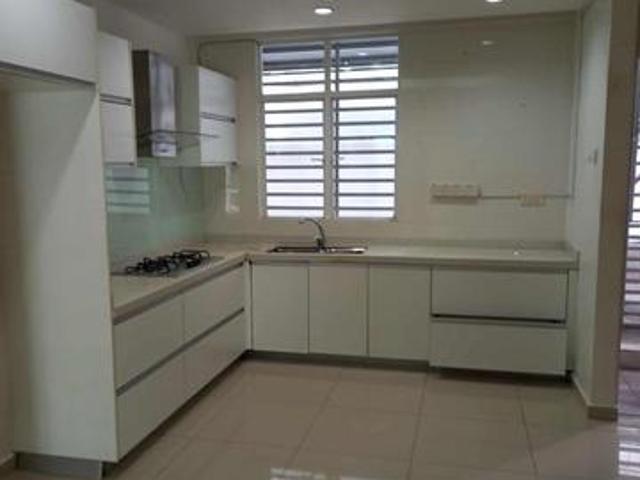 Townhouse for sale in Mukim 13, Georgetown