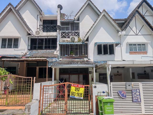 Townhouse for rent in Country Heights Damansara, Kuala Lumpur