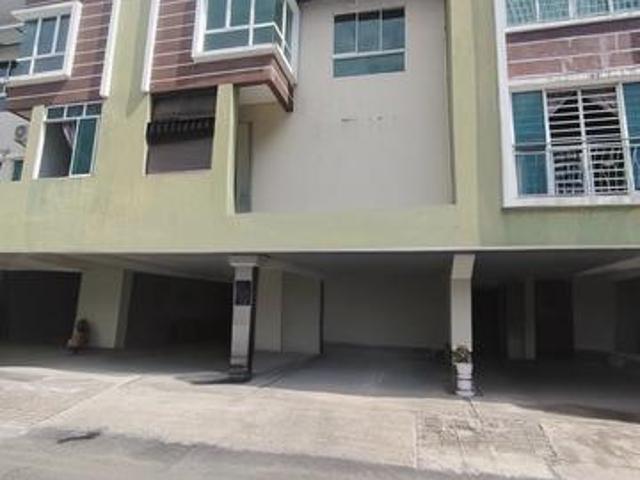 Townhouse for sale in Kampung Penampang Proper, Bahagian Pantai Barat