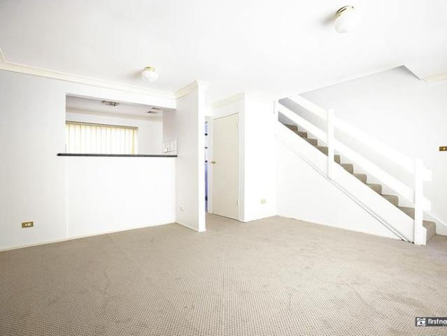 Townhouse for rent in Sydney, New South Wales