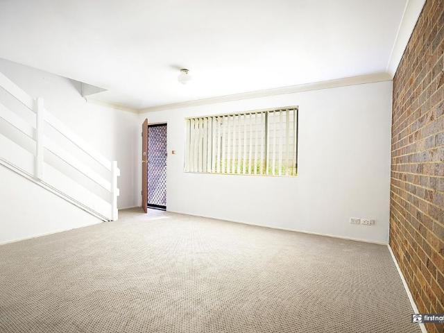 Townhouse for rent in Sydney, New South Wales