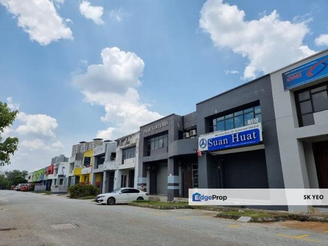 Warehouse for rent in Petaling, Alam Impian