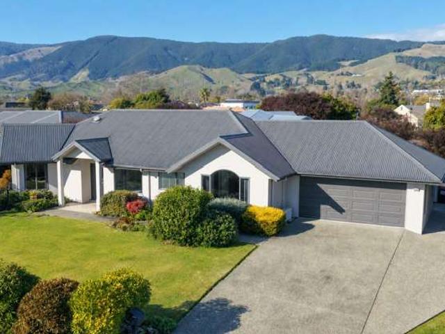 House for sale in Cable Bay, Nelson Bays
