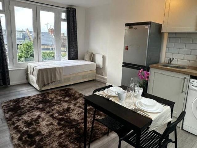 Studio for rent in Harlesden, Greater London