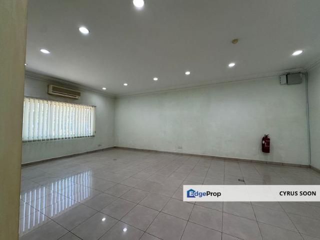 Warehouse for rent in Petaling, Alam Impian