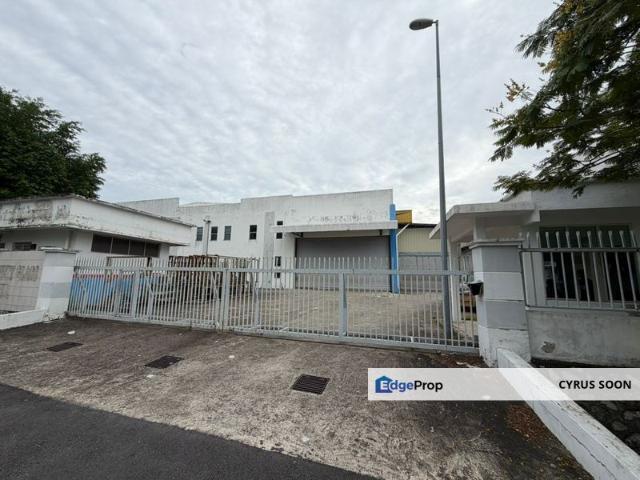 Warehouse for rent in Sendayan Village, Negeri Sembilan