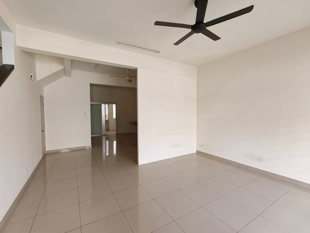 Terraced House for rent in Petaling, Alam Impian