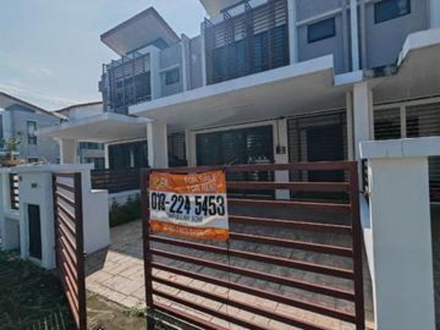 Terraced House for sale in Tanjong Sepat, Selangor