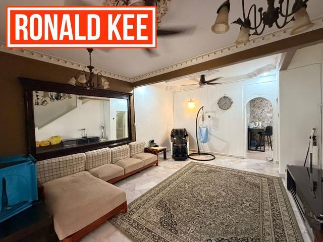 Terraced House for sale in Georgetown, Penang