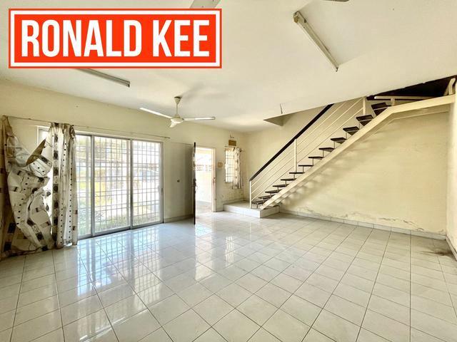 Terraced House for sale in Georgetown, Penang
